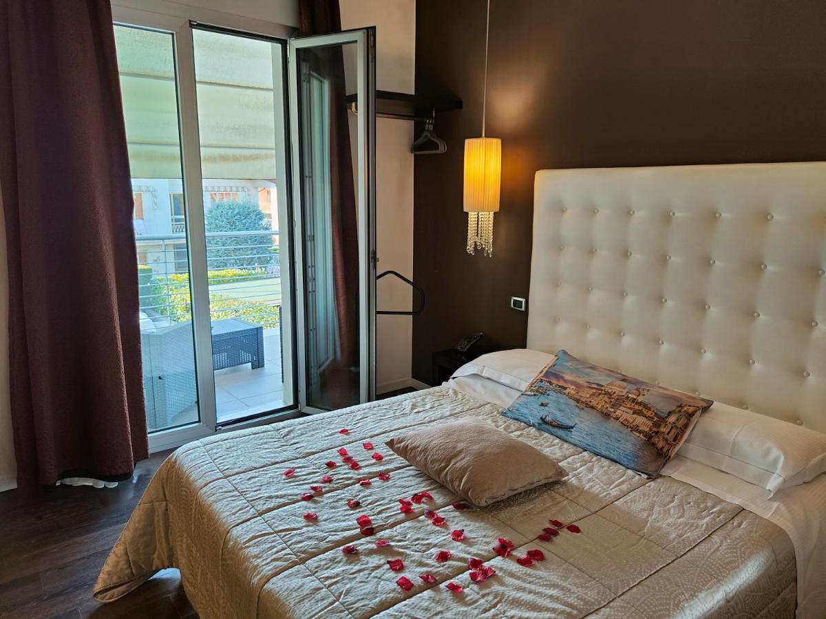 Hotel In - Lounge Room Cazzago  Екстериор снимка