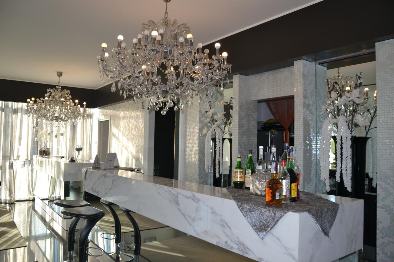 Hotel In - Lounge Room Cazzago  Екстериор снимка